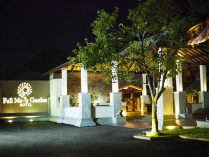 Full Moon Garden Hotel - image 1