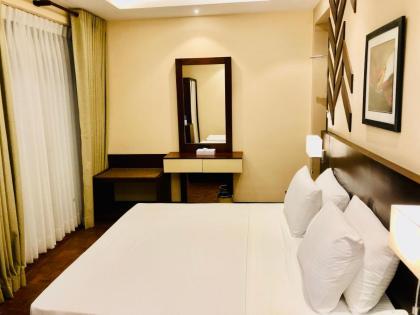 Tropic Inn - Mount Lavinia - image 12