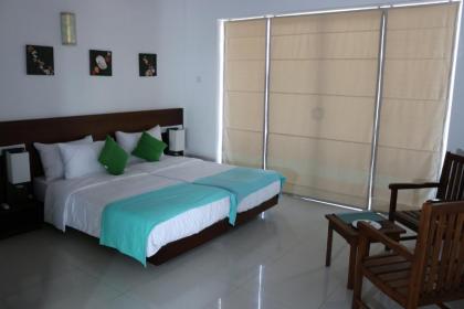 Saprin Beach Resort - image 4