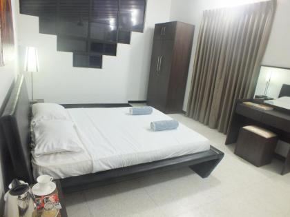 Drop Inn Hostels - image 10