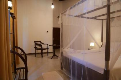 The villa has 6 bedrooms 1 bathroom a flat-screen Tv with satellite channels - image 4