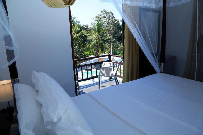 The villa has 6 bedrooms 1 bathroom a flat-screen Tv with satellite channels - image 6