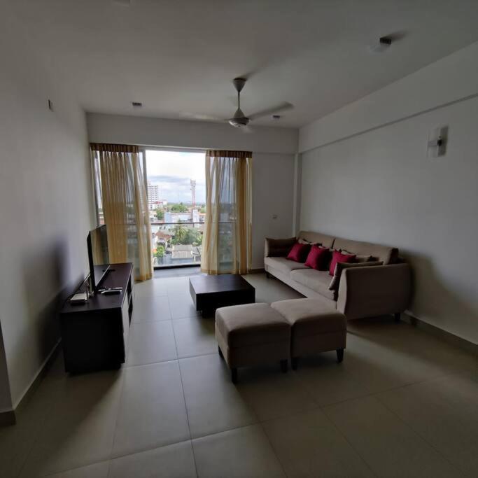 3 Bedroom Apartment in close proximity to Beach - main image