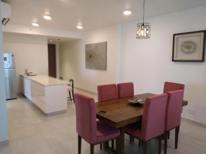 Super Luxury 2 BR Apartment in Five Star Colombo City Centre - image 14