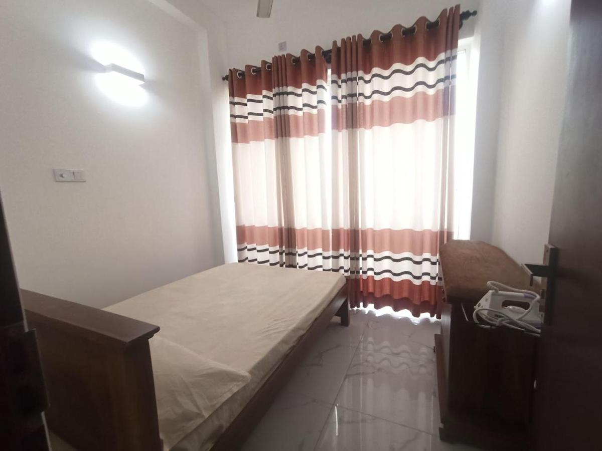 3 bedroom fully furnished apartment - Vel residencies - image 4