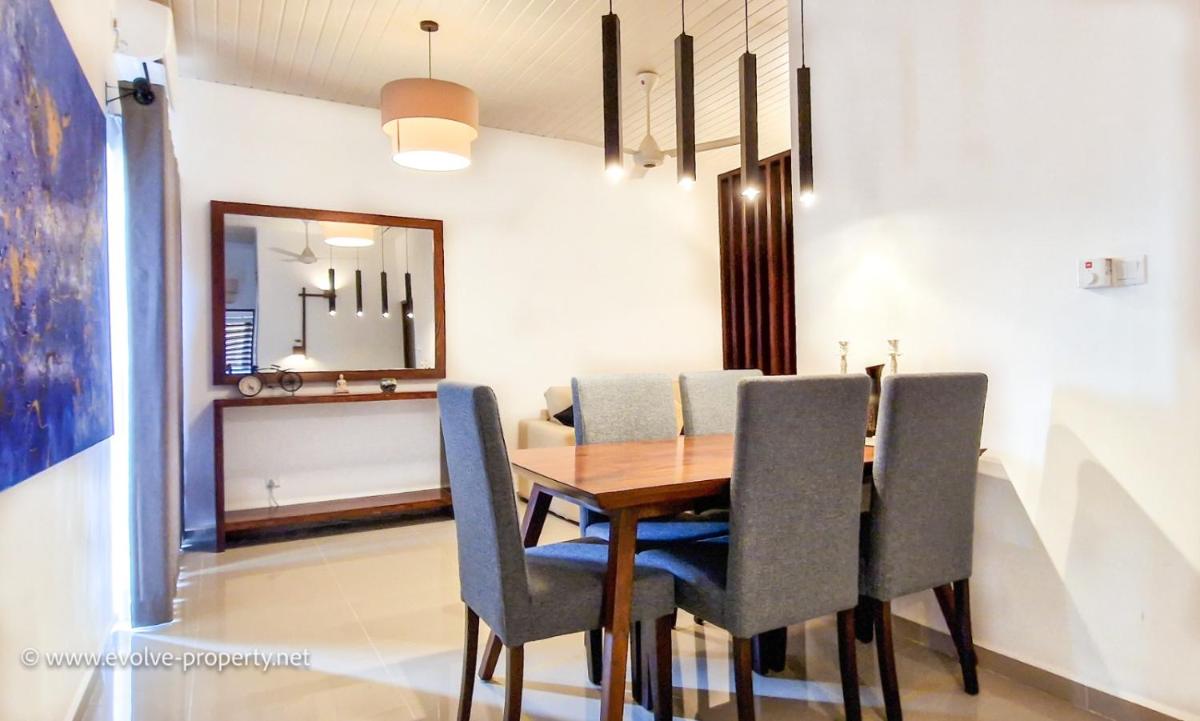 Luxurious 2 bedroom apartment - Ariyana Resort Apartments -Athurugiriya - image 3