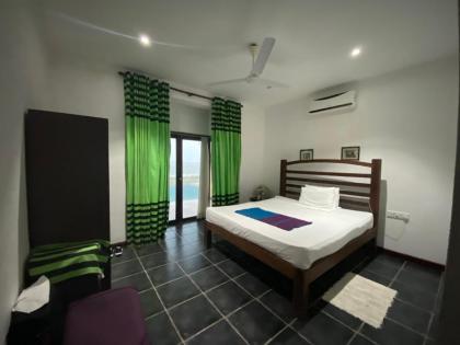 Reef Bungalow Hotel - image 19