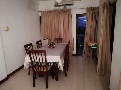 Colombo 9 - 3BR Fully Furnished Luxury Apartment - image 10