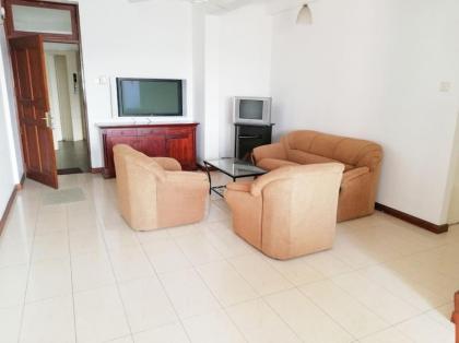 Colombo 9 - 3BR Fully Furnished Luxury Apartment - image 14